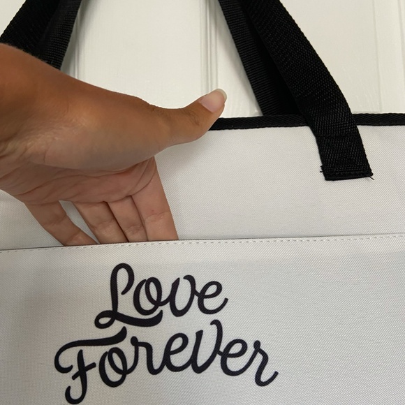 Japan Tokyo Disney Store Mickey and Minnie Cooler Bag // NWT - Picture 3 of 7